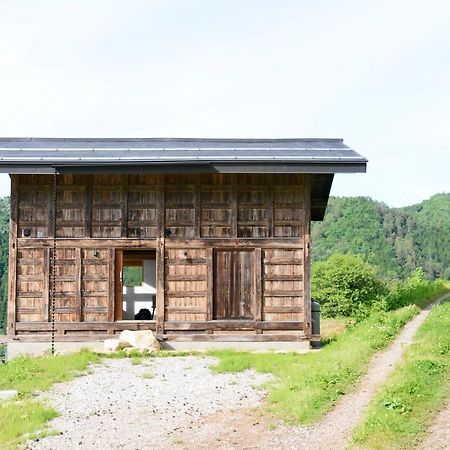 Haku 100-Year-Old Quaint Japanese Style Villa Takayama  Exterior photo